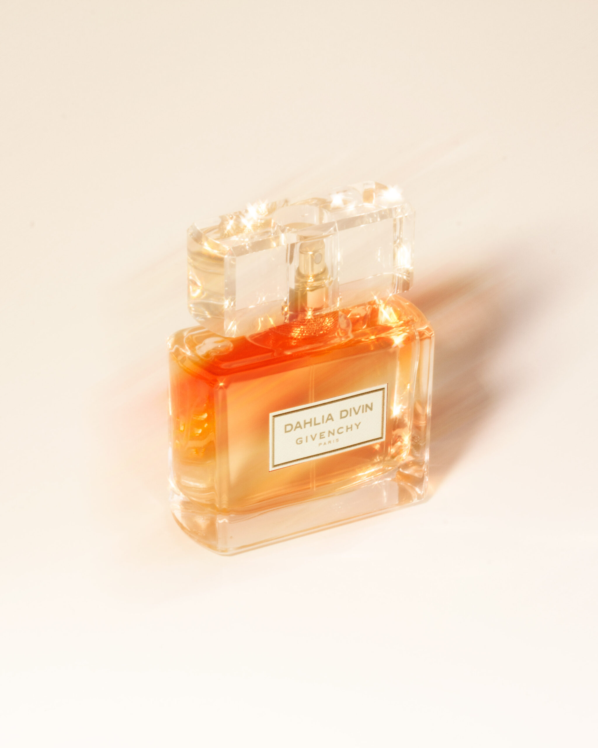 LollyPix_GIVENCHY_Dahlia_Divin_Perfume_Product_Photography